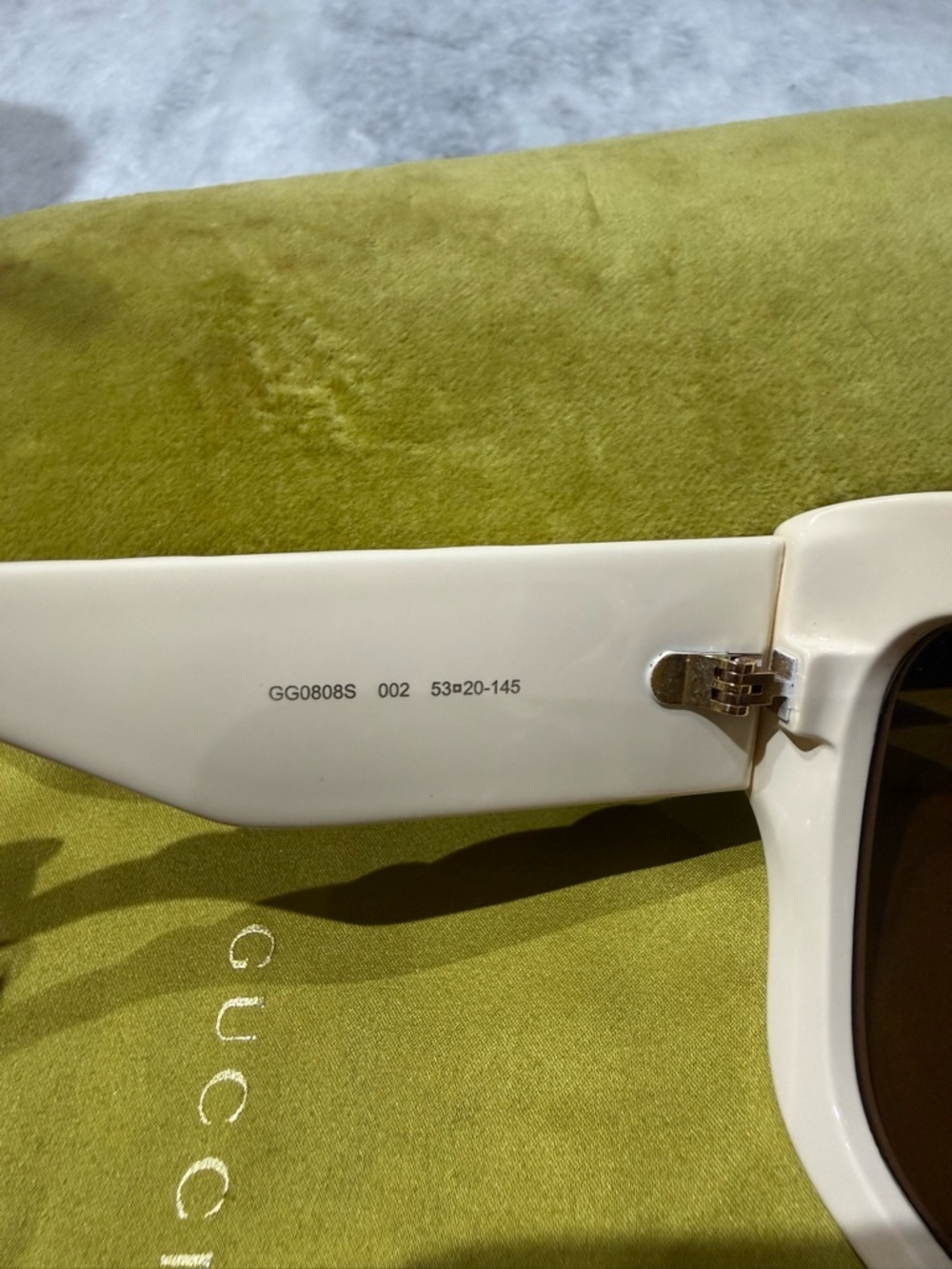 Gucci Sunglasses GG0808S 53 MM Cat Eye Cream White - Picture 4 of 7